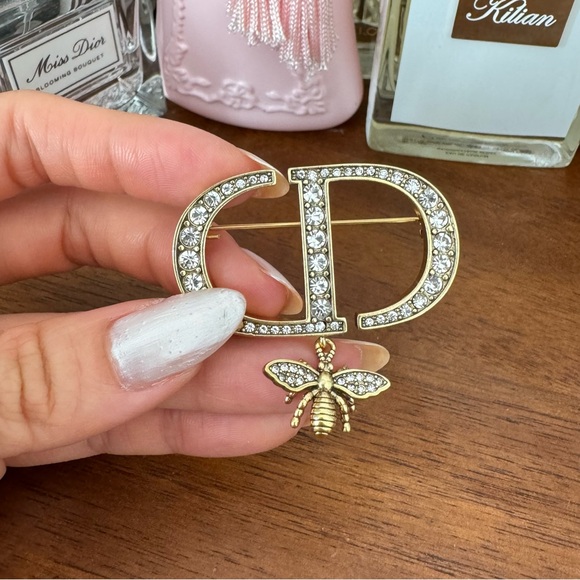 Dior Gold Toned Crystal Drop Brooch - Picture 3 of 9